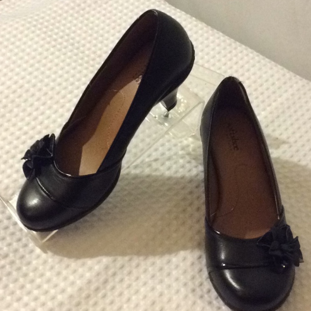 Soft shoe by Rose black low heels shoes # 6.5M